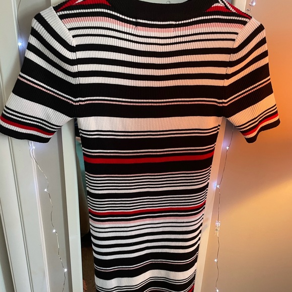 Forever 21 stretchy dress - Picture 2 of 2